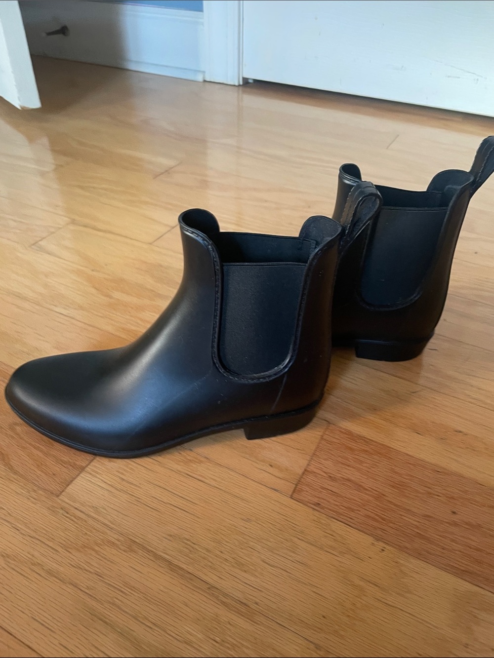 Black Chelsea Rain Ankle Boots budget crew Mercantile, ladies size 6